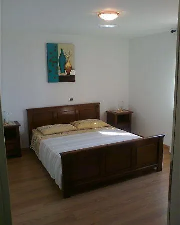 Edo Novigrad Istria
