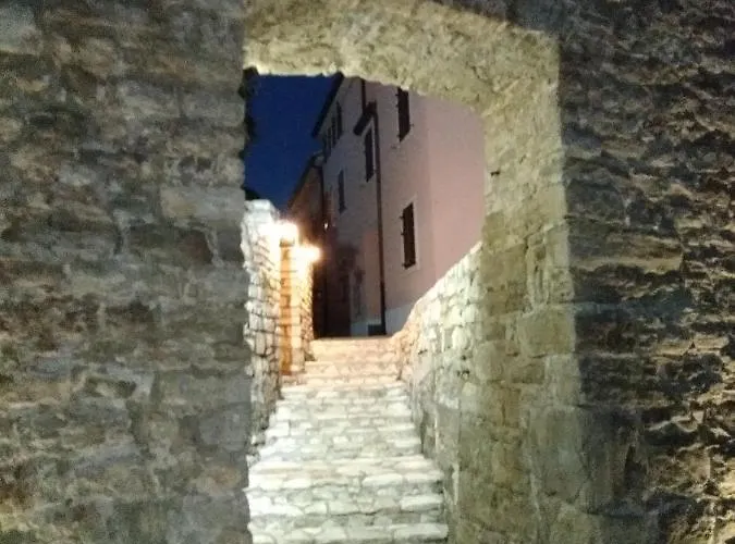 Edo Novigrad Istria